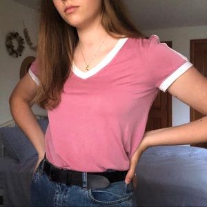 Pretty Rose Tshirt!!👛🌸